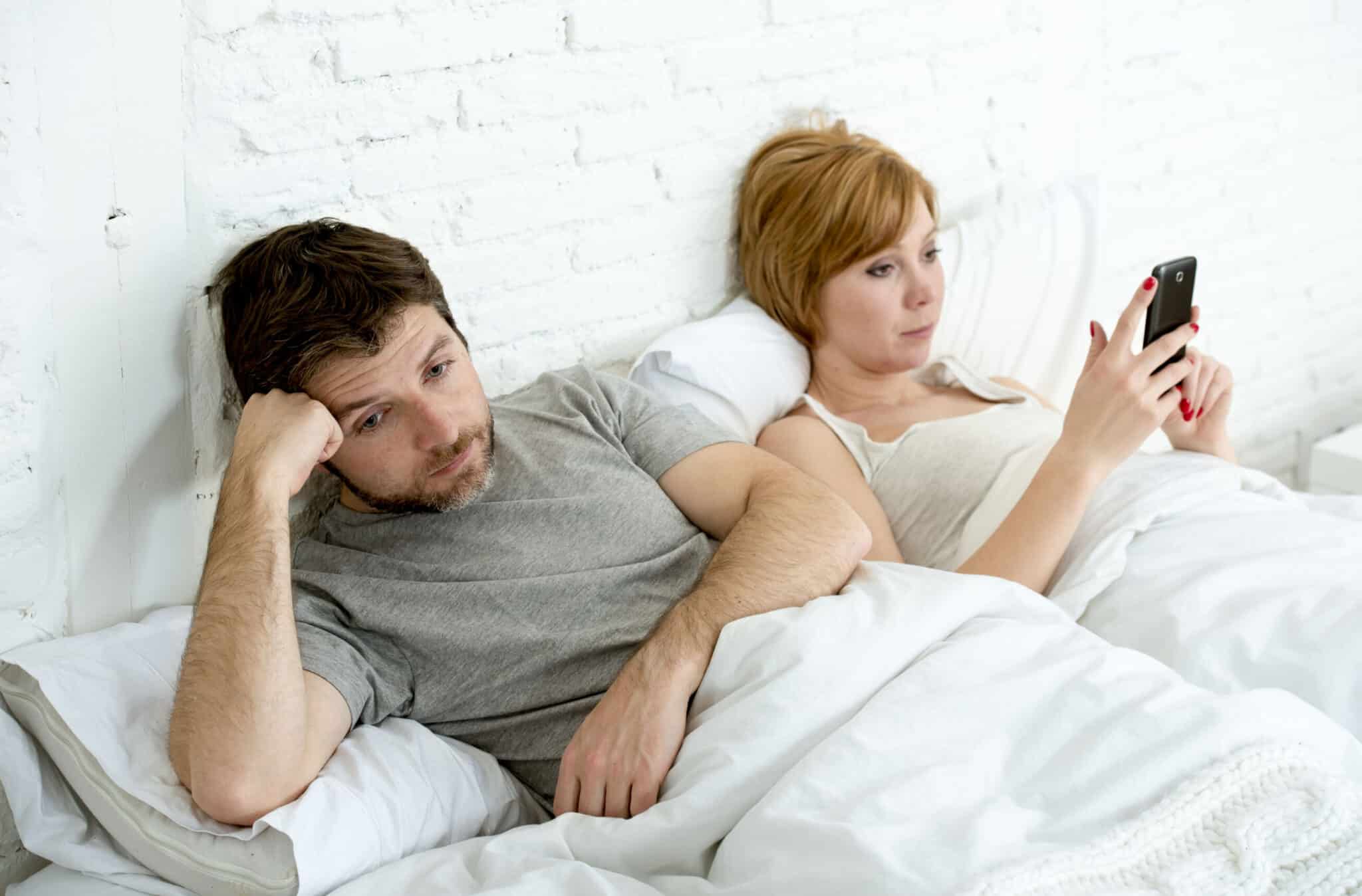 Mental Health Divorce Rates & Causes Of Divorce 2 Wife Always On Her Phone